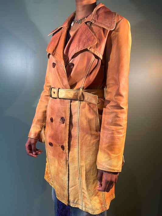 TRENCH EN CUIR