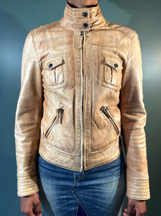 VESTE EN CUIR