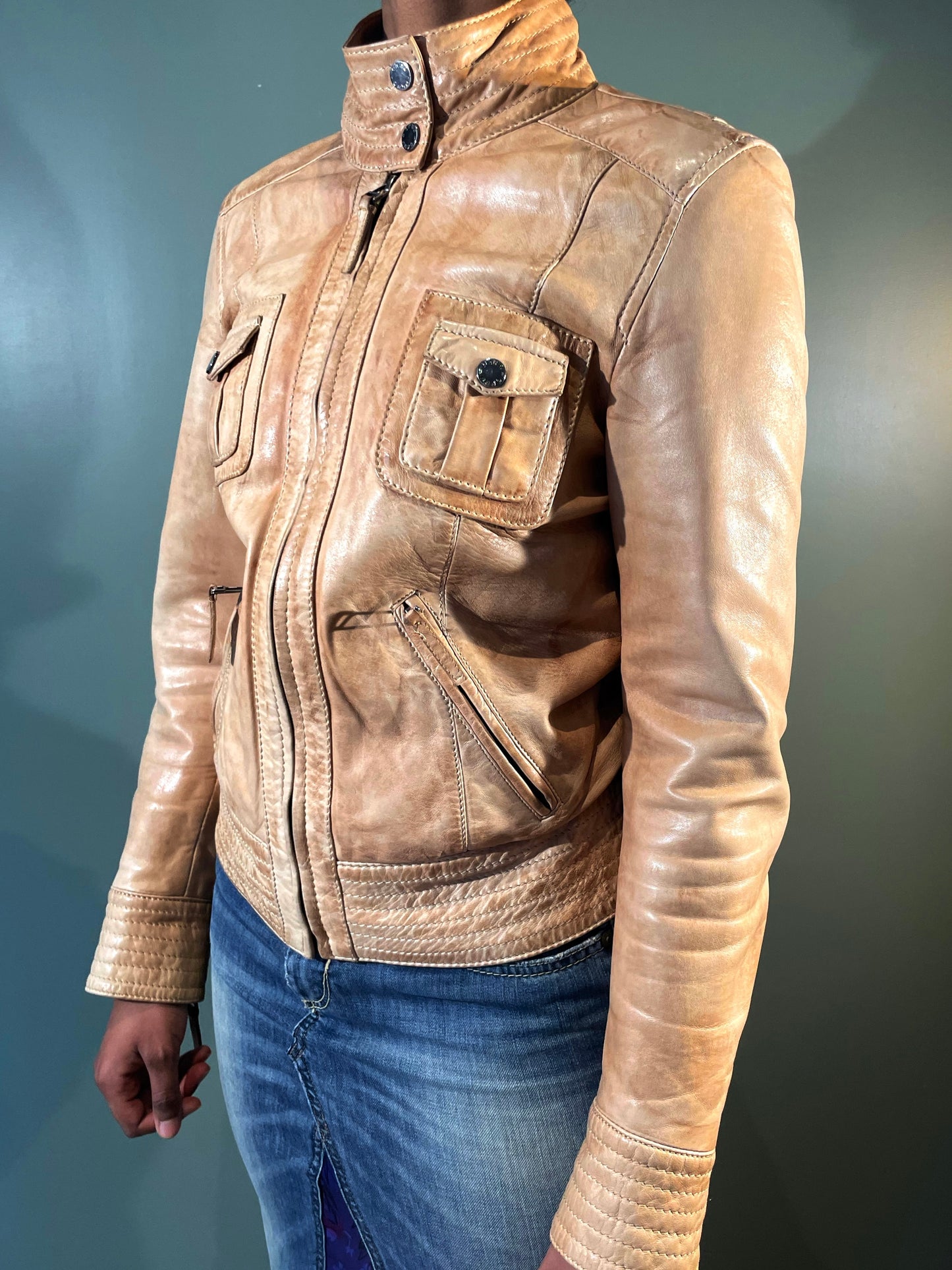 VESTE EN CUIR