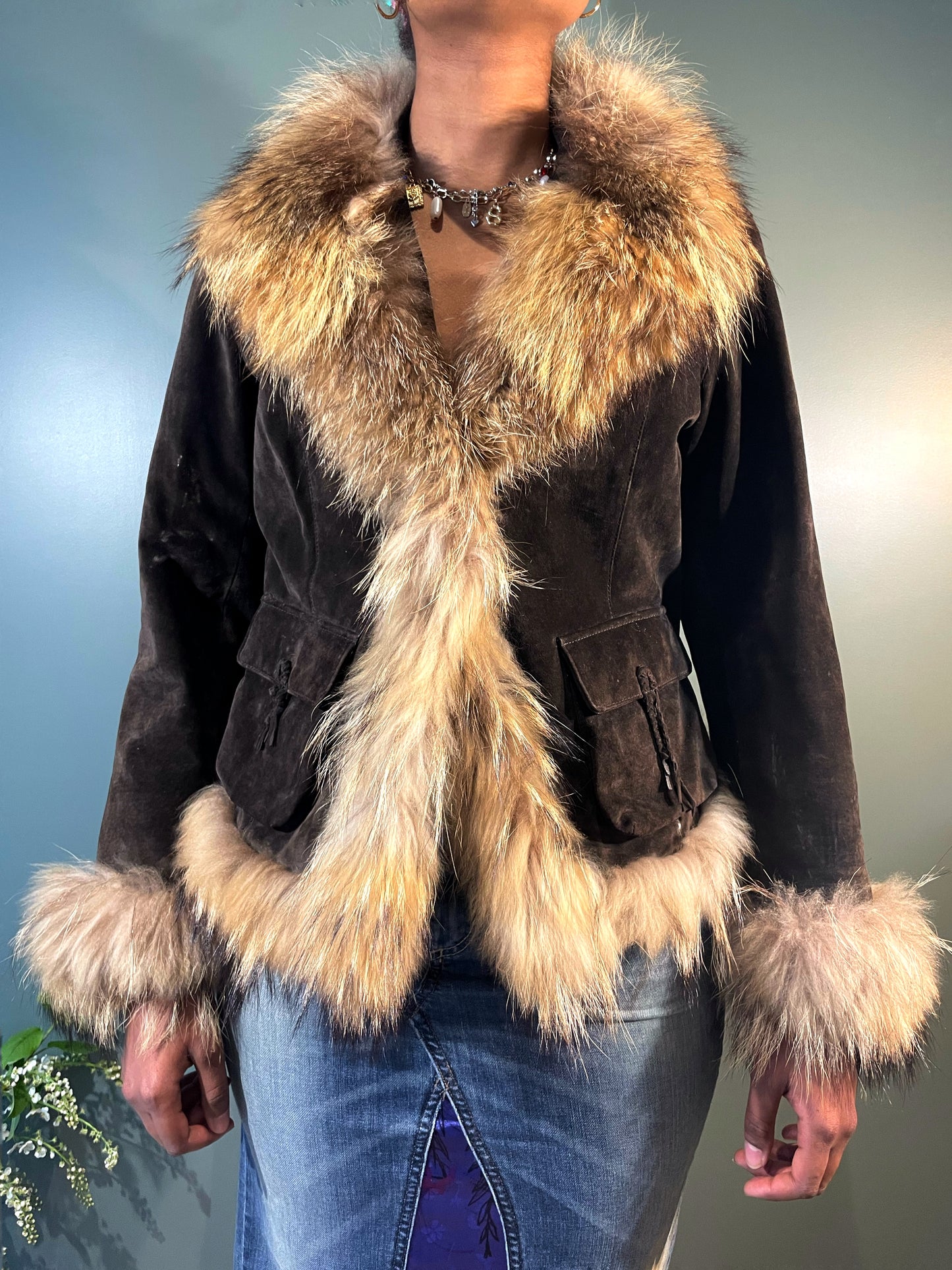 VESTE EN CUIR ET FOURRURE
